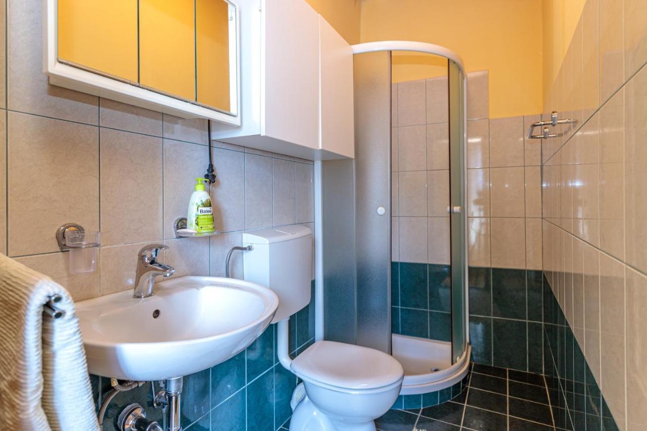 Rooms Nela Hum Экстерьер фото